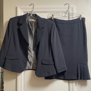 Tahari ASL Black Blazer and Skirt Set